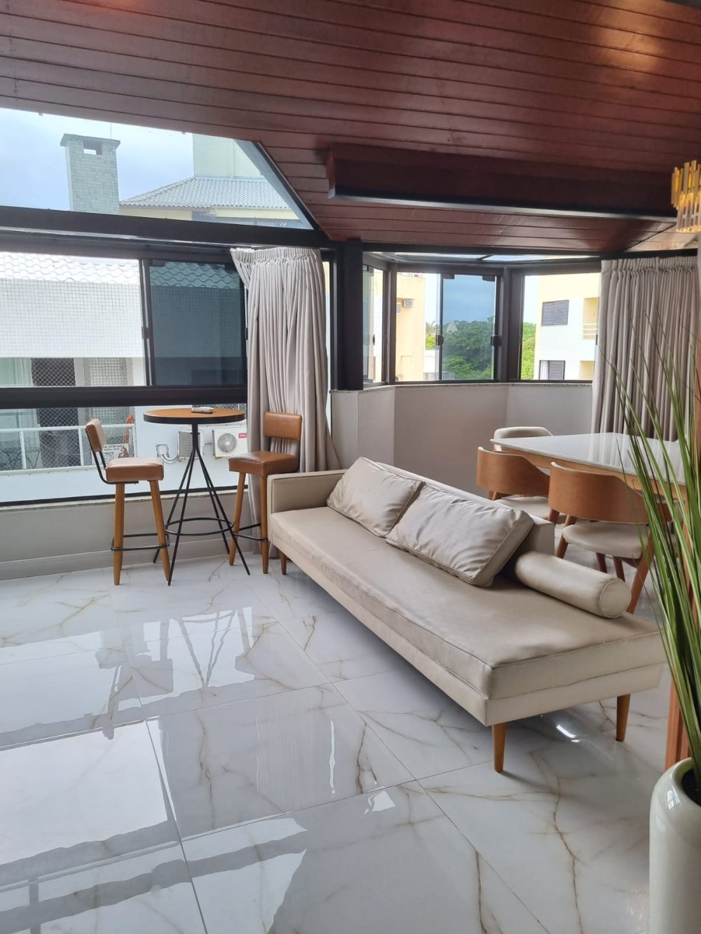 Apartamento Triplex - Aluguel - Ingleses do Rio Vermelho - Florianpolis - SC